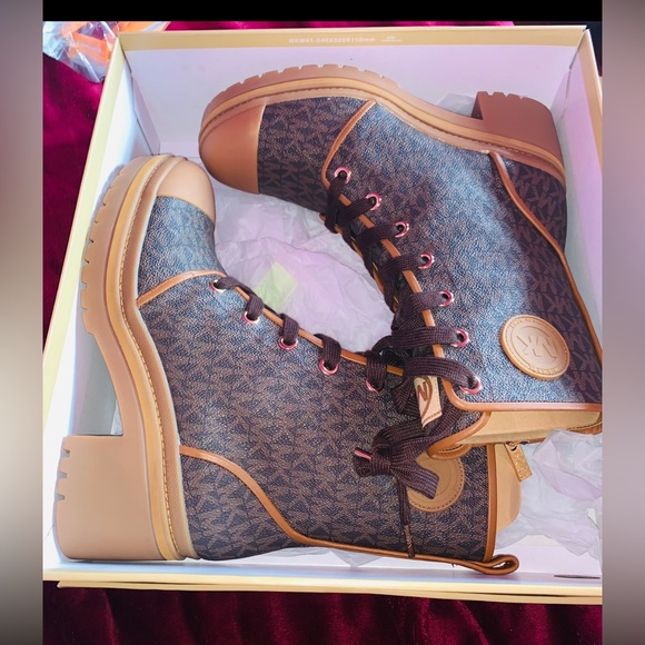 Michael Kors Boots - Picture 10 of 10